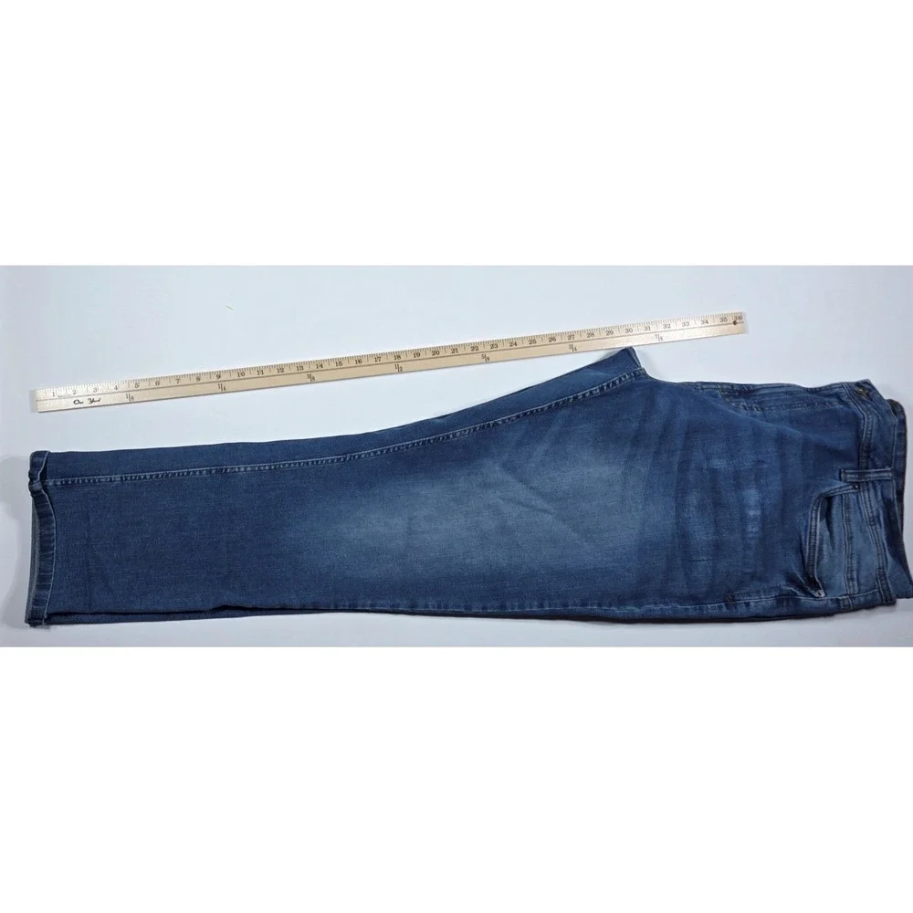 Kenneth Cole New York Mens Regular Fit Jeans Blue Denim 42x32 Medium Wash